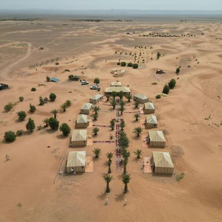 Отель Sahara Luxury Camp Vip Мерзуга Экстерьер фото