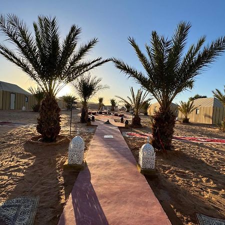 Отель Sahara Luxury Camp Vip Мерзуга Экстерьер фото